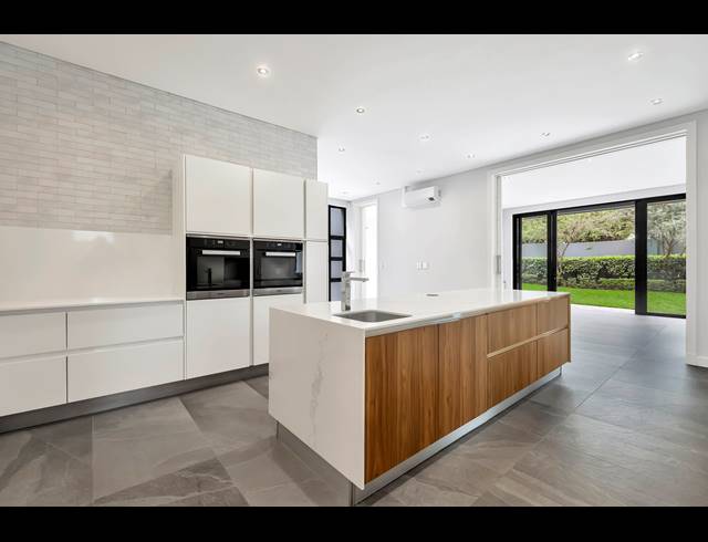 4 BEDROOM HOUSE FOR SALE IN ILLOVO